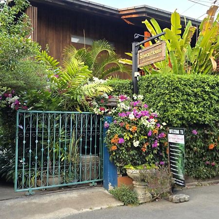 Siriwan Hostel Chiang Mai Bagian luar foto