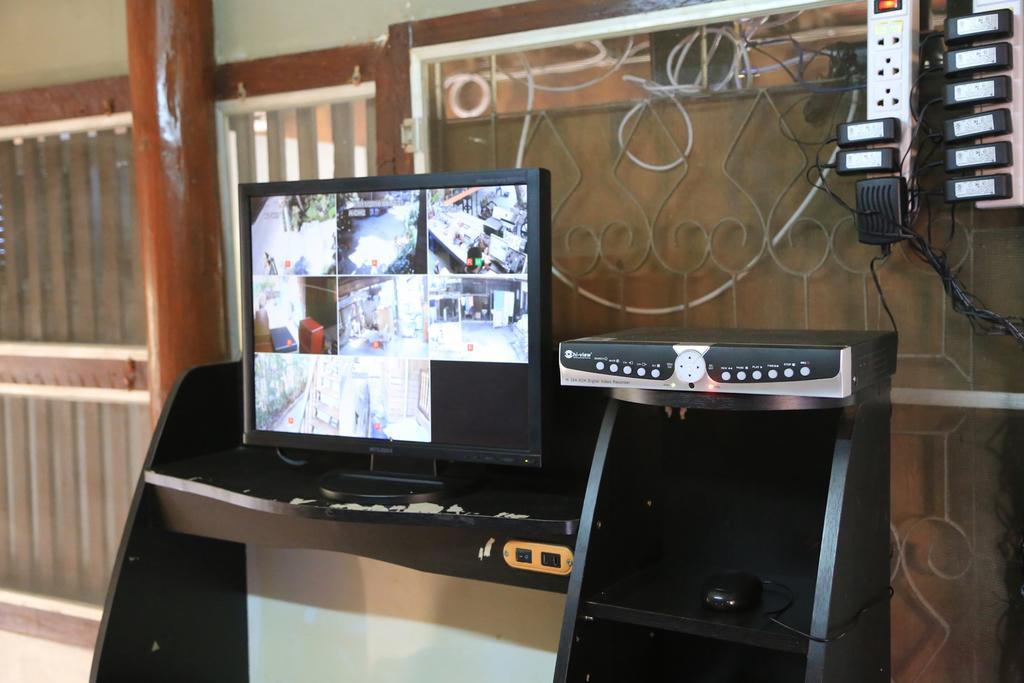 Siriwan Hostel Chiang Mai Bagian luar foto