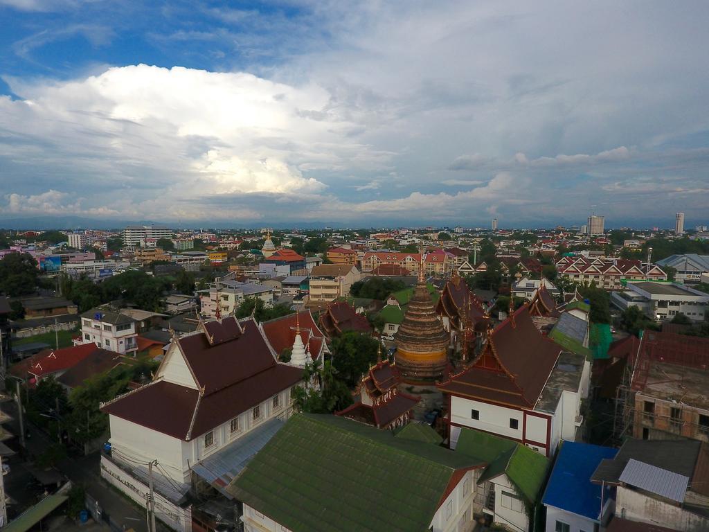 Siriwan Hostel Chiang Mai Bagian luar foto
