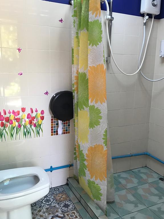 Siriwan Hostel Chiang Mai Bagian luar foto