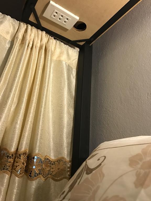 Siriwan Hostel Chiang Mai Bagian luar foto