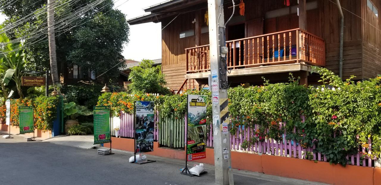 Siriwan Hostel Chiang Mai Bagian luar foto