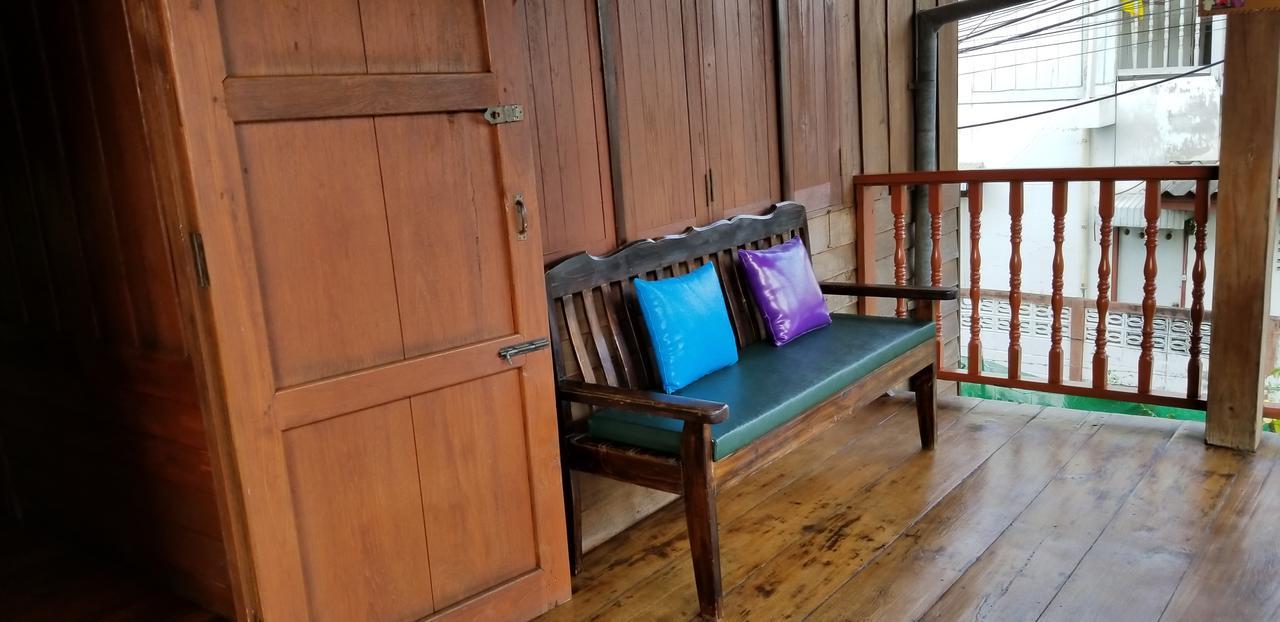 Siriwan Hostel Chiang Mai Bagian luar foto