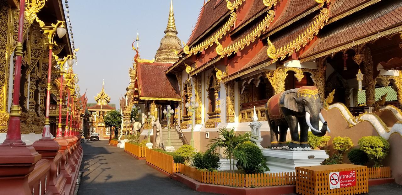 Siriwan Hostel Chiang Mai Bagian luar foto